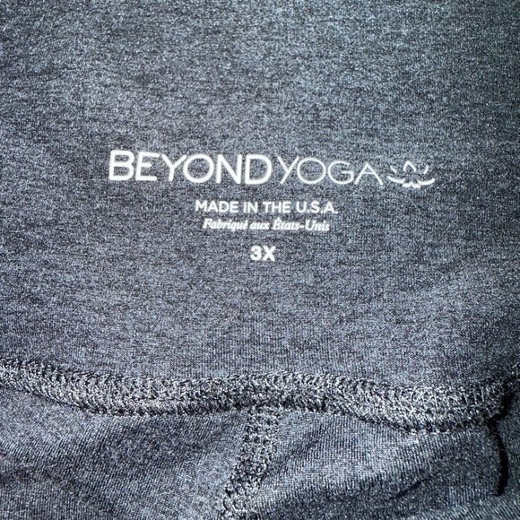 Beyond Yoga Charcoal Capri Leggings - Picture 2 of 2